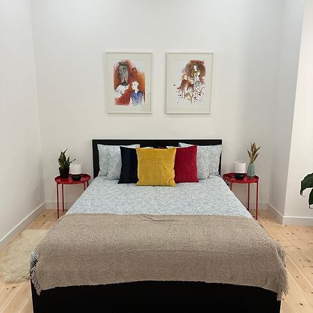 Modern Bedroom In Lisboa Eksteriør billede